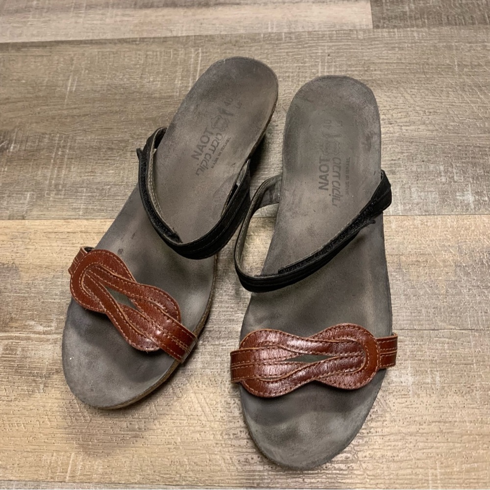 Naot Lucy Leather Strap Wedge Slide On Sandals Black & Brown Size 40/9